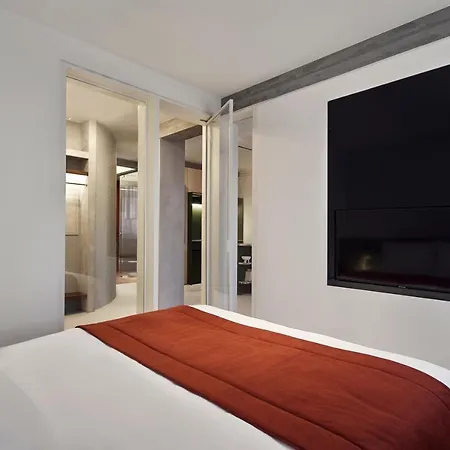 The Newel Metaxourgeio Hotel *